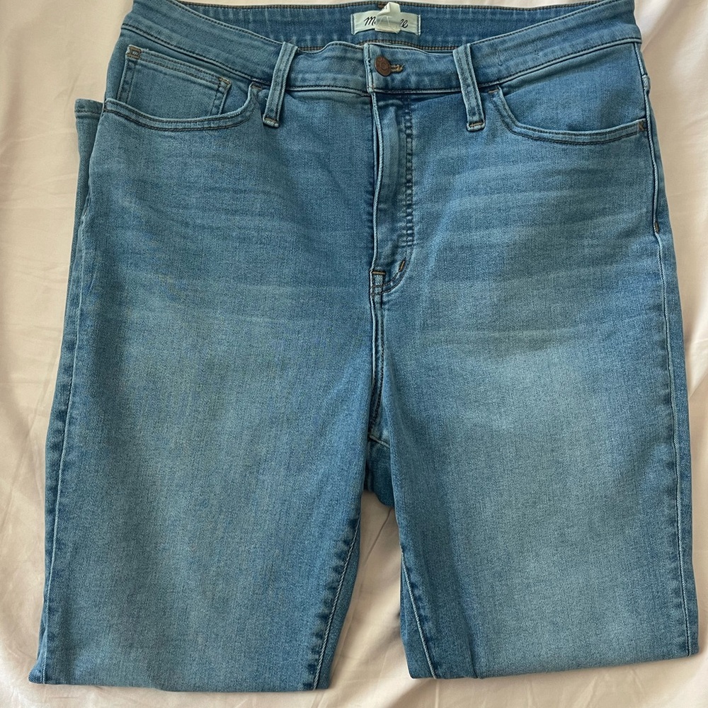 Curvy Roadtripper Skinny Jeans w Split Knee